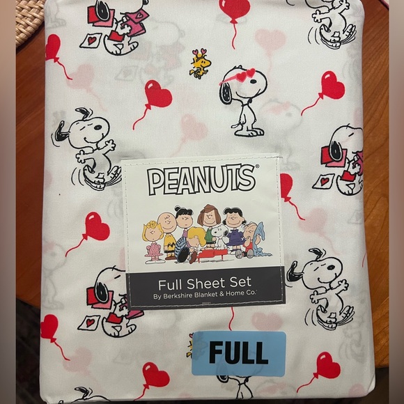 Peanuts Snoopy Valentine Heart Balloon Full Sheet Set‎ by Berkshire Blanket Co - Picture 1 of 5